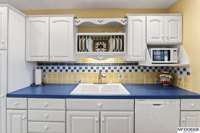 5524 N 113th Street, Omaha, NE 68164