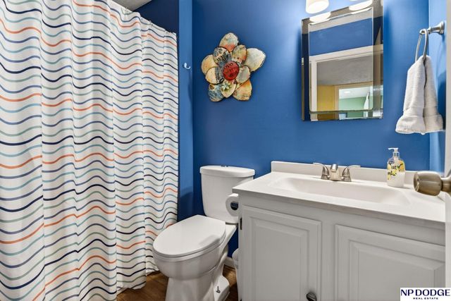 5524 N 113th Street, Omaha, NE 68164