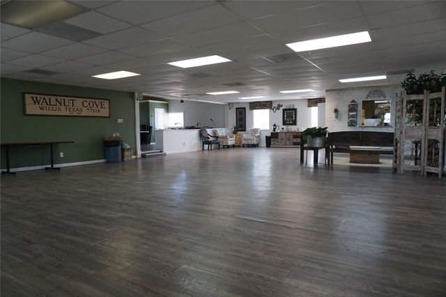 9587 Darkwood Street, Willis, TX 77318