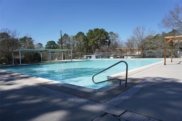 9587 Darkwood Street, Willis, TX 77318
