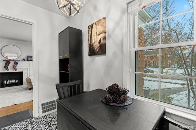 1818 Norwood Drive, Grosse Pointe Woods, MI 48236