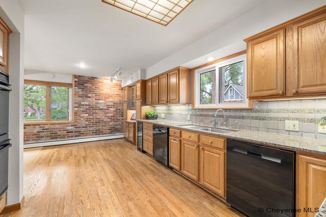 318 W 2ND AVE, Cheyenne, WY 82001