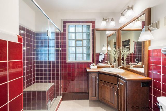318 W 2ND AVE, Cheyenne, WY 82001