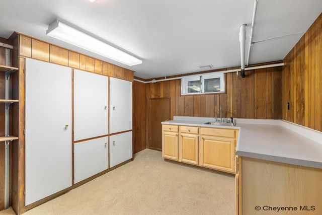 318 W 2ND AVE, Cheyenne, WY 82001