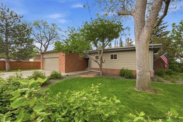 318 W 2ND AVE, Cheyenne, WY 82001