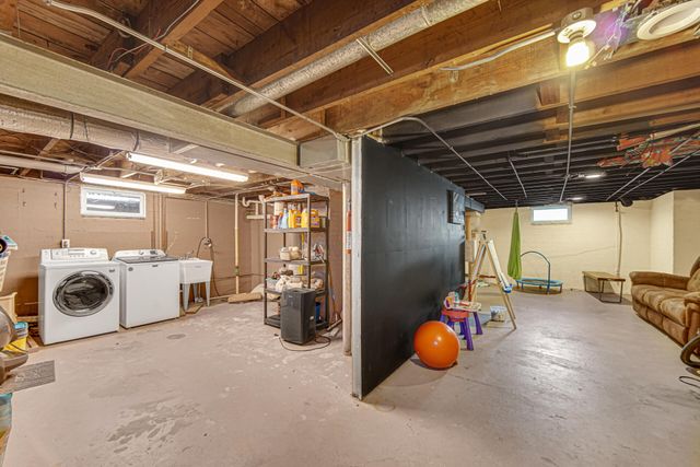 430 S East Street, Crown Point, IN 46307