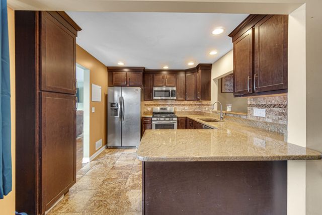 430 S East Street, Crown Point, IN 46307