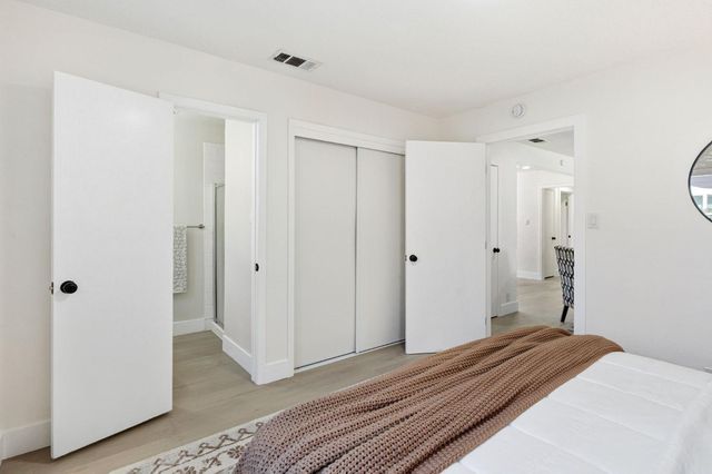 2285 John Still Dr, Sacramento, CA 95832