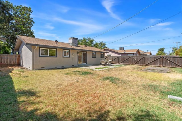 2285 John Still Dr, Sacramento, CA 95832