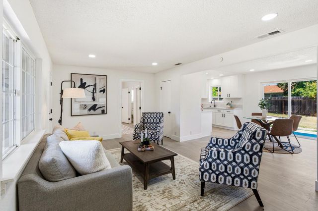 2285 John Still Dr, Sacramento, CA 95832