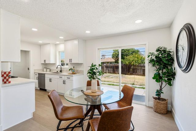 2285 John Still Dr, Sacramento, CA 95832