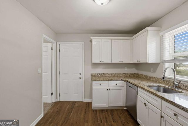 748 Amber Place NW, Atlanta, GA 30331