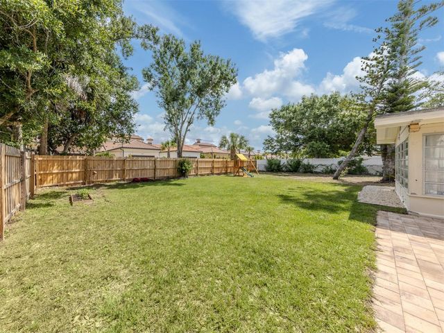 929 CYPRESS AVENUE, Venice, FL 34285