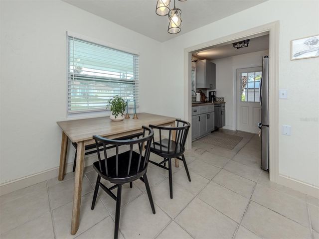 929 CYPRESS AVENUE, Venice, FL 34285