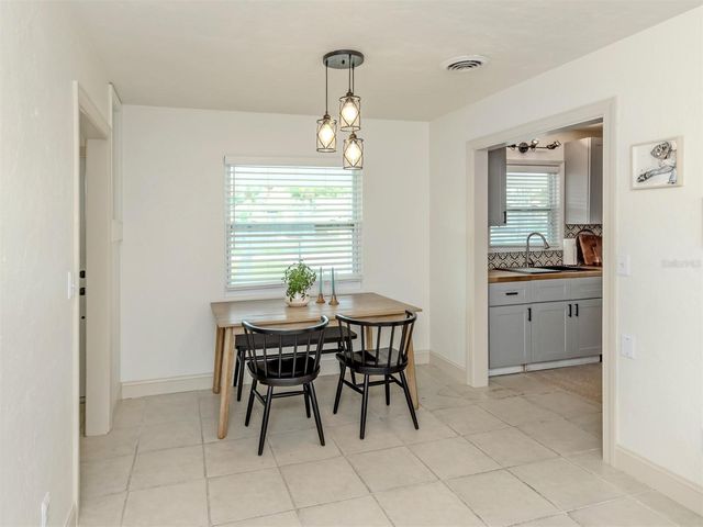 929 CYPRESS AVENUE, Venice, FL 34285