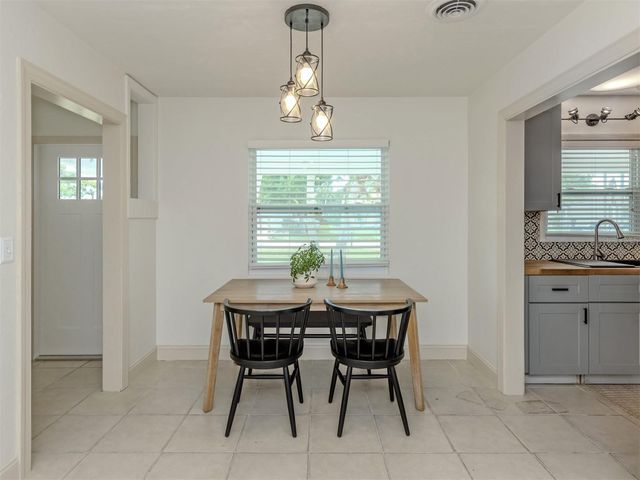 929 CYPRESS AVENUE, Venice, FL 34285
