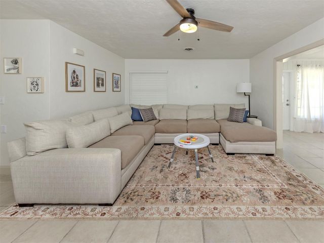 929 CYPRESS AVENUE, Venice, FL 34285