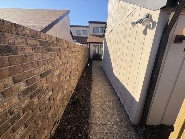 816 Old Coach Pl, Hermitage, TN 37076