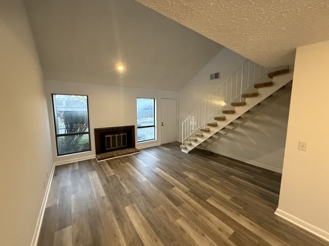 816 Old Coach Pl, Hermitage, TN 37076