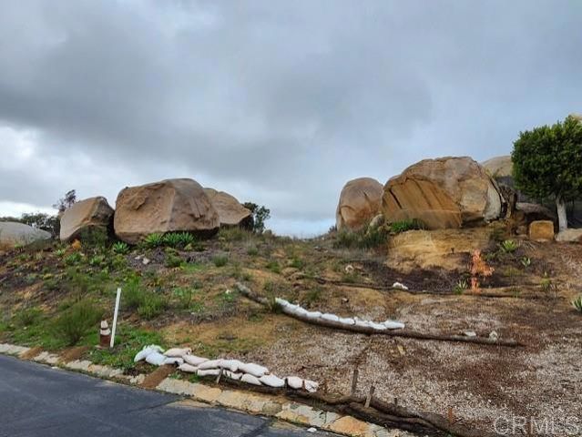 W Meadow Glen Way, Escondido, CA 92026