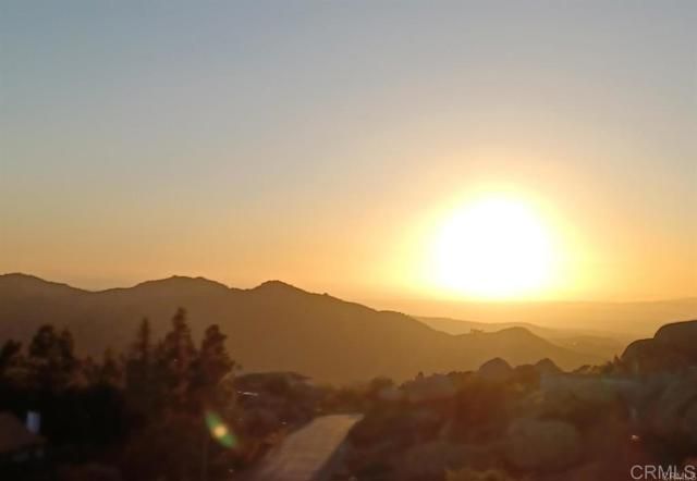 W Meadow Glen Way, Escondido, CA 92026