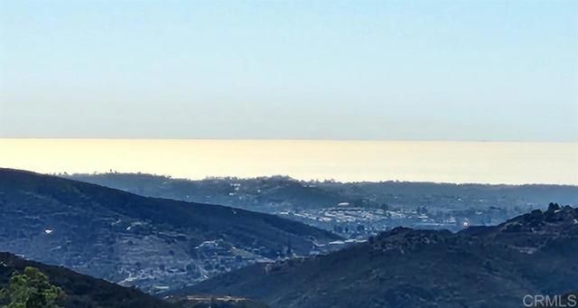 W Meadow Glen Way, Escondido, CA 92026