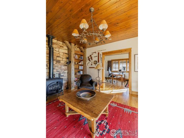 8576 Niwot Meadow Farm Rd, Niwot, CO 80503