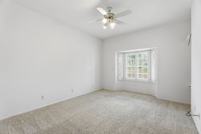 382 E Walnut Hill Avenue, Fresno, CA 93720