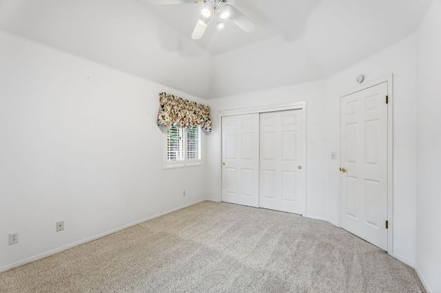 382 E Walnut Hill Avenue, Fresno, CA 93720