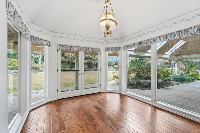 382 E Walnut Hill Avenue, Fresno, CA 93720