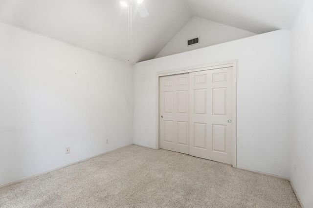 382 E Walnut Hill Avenue, Fresno, CA 93720