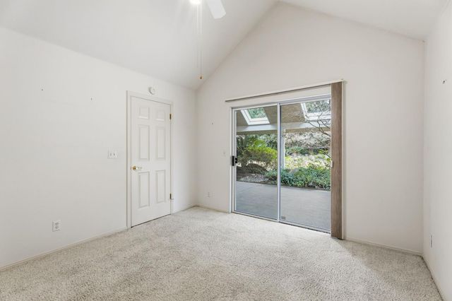 382 E Walnut Hill Avenue, Fresno, CA 93720