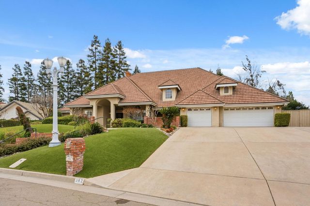 382 E Walnut Hill Avenue, Fresno, CA 93720