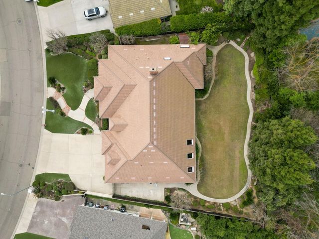 382 E Walnut Hill Avenue, Fresno, CA 93720