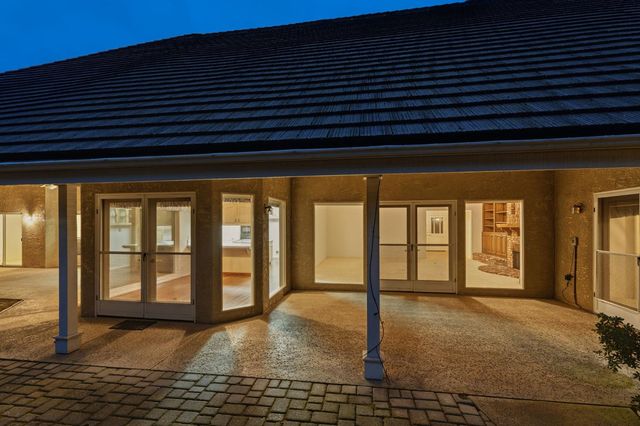 382 E Walnut Hill Avenue, Fresno, CA 93720