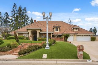 382 E Walnut Hill Avenue, Fresno, CA 93720