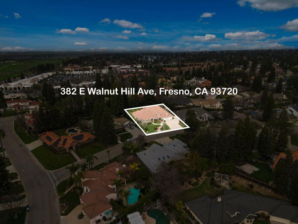 Image 67 of property listing at 382 E Walnut Hill Avenue, Fresno, CA 93720