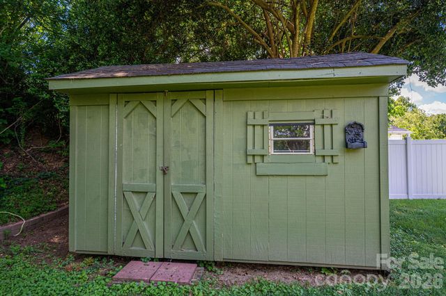 13 Spruce Pine Drive, Belmont, NC 28012