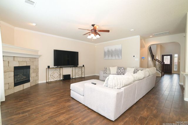 8918 Cordes, Helotes, TX 78023