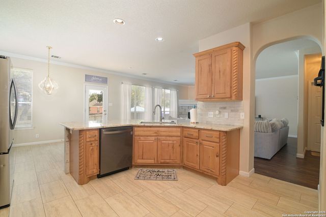 8918 Cordes, Helotes, TX 78023