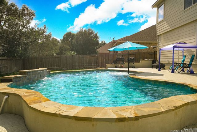 8918 Cordes, Helotes, TX 78023