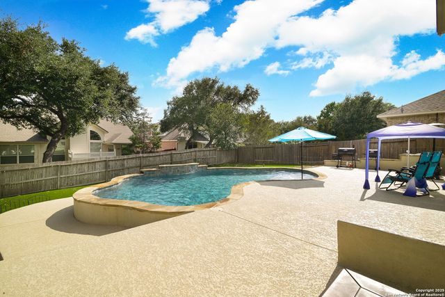8918 Cordes, Helotes, TX 78023