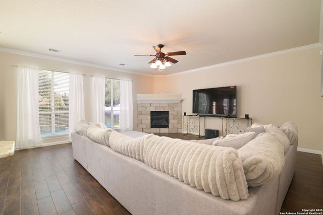 8918 Cordes, Helotes, TX 78023
