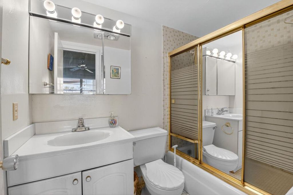 Image 21 of property listing at 3100 S Ocean Boulevard 102, Highland Beach, FL 33487