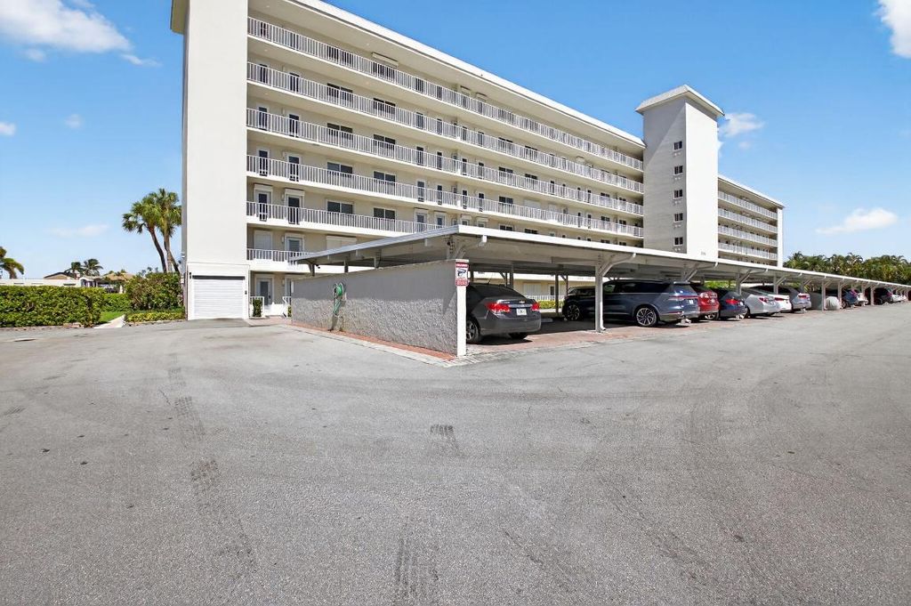 Image 3 of property listing at 3100 S Ocean Boulevard 102, Highland Beach, FL 33487