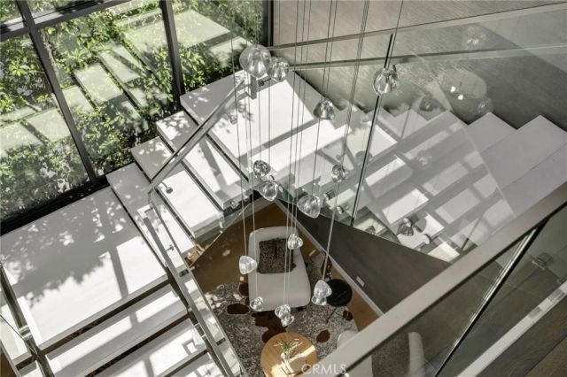 15231 Greenleaf Street, Sherman Oaks, CA 91403