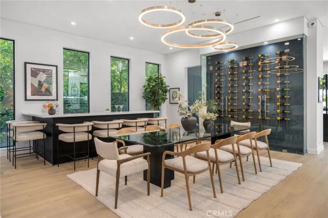 15231 Greenleaf Street, Sherman Oaks, CA 91403