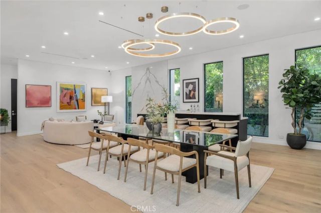 15231 Greenleaf Street, Sherman Oaks, CA 91403