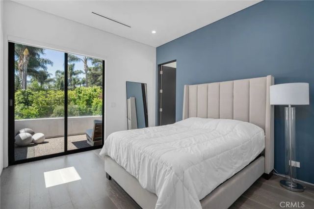 15231 Greenleaf Street, Sherman Oaks, CA 91403