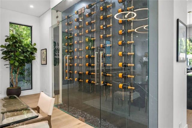 15231 Greenleaf Street, Sherman Oaks, CA 91403